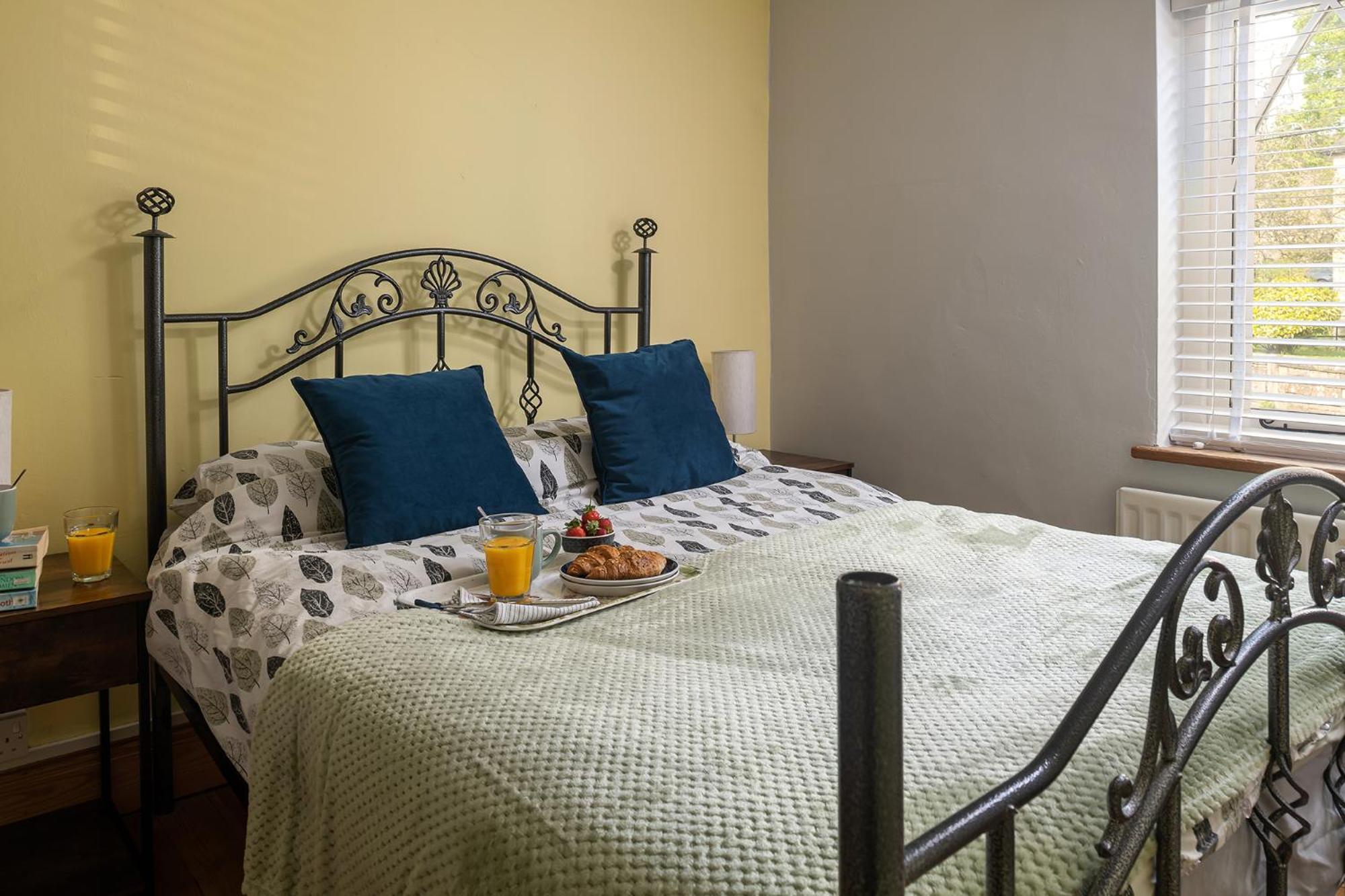 Angel Cottage - 5 Mins Drive To Alton Towers! Exteriör bild